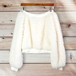 Fuzzy cropped sweatshirt